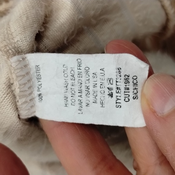 Ces Femme fuzzy teddy texture V-neck top size small oversized, beige and tan - Picture 11 of 11